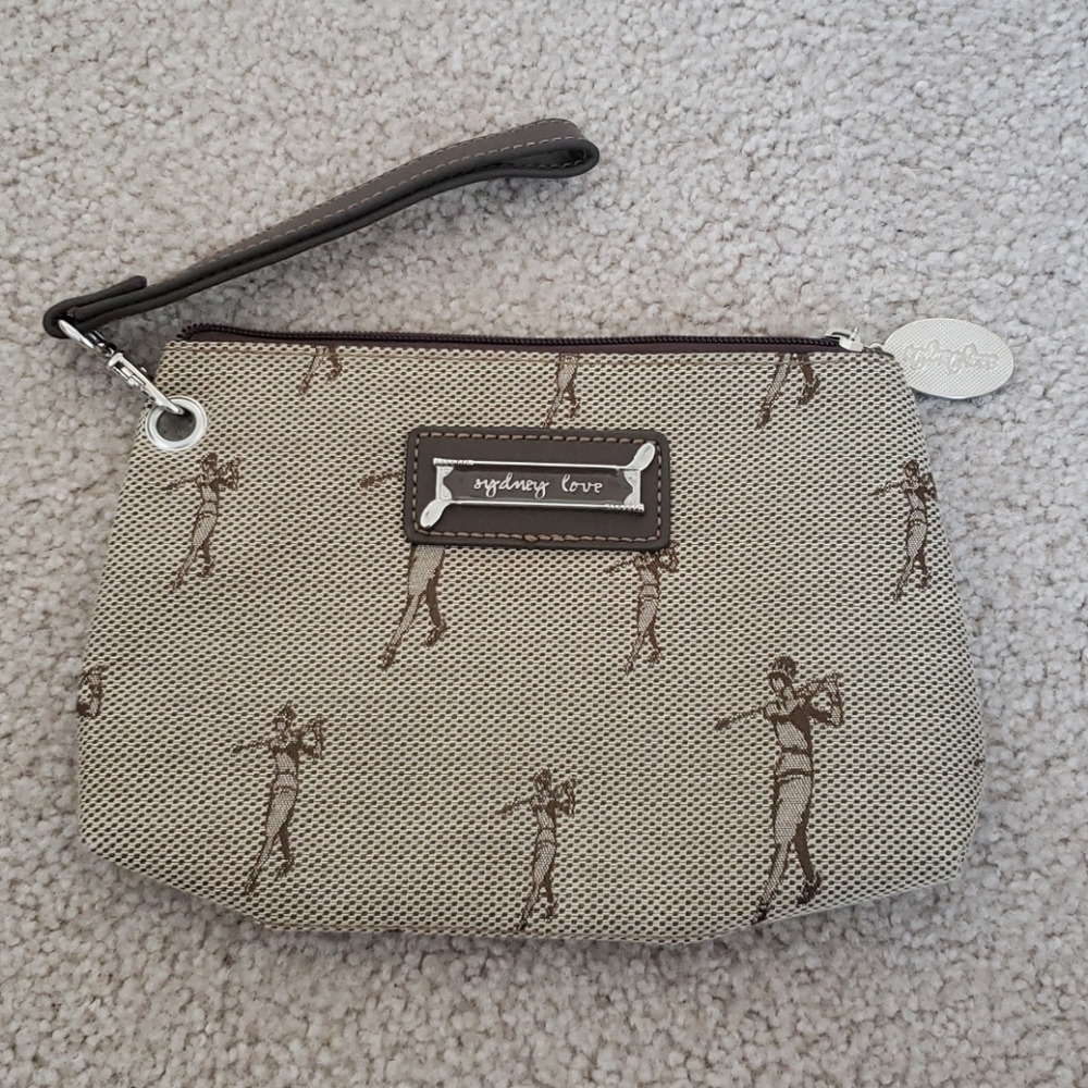 Clutch/cosmetic case